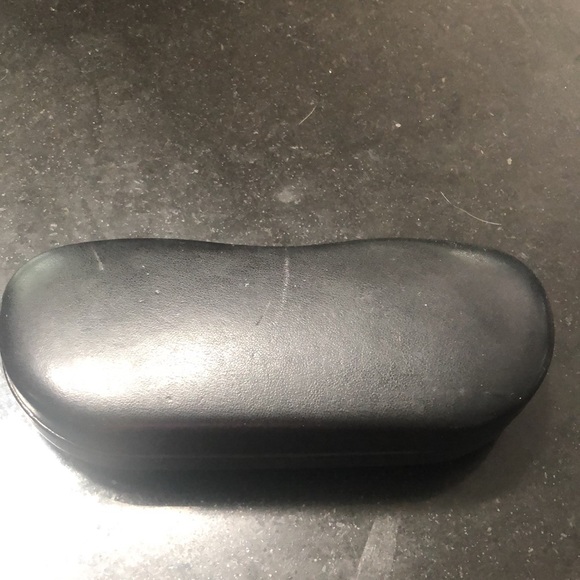 Black Ray-Ban hard eyeglass case - Picture 3 of 4